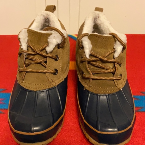 khombu dixie ankle duck boots